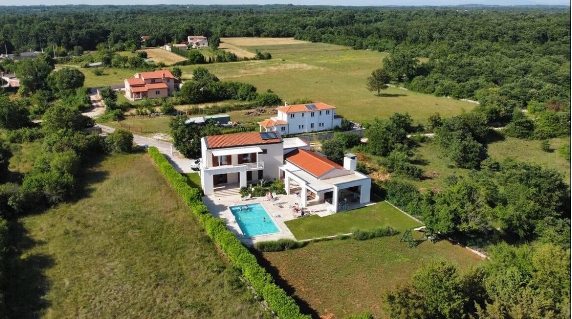 Villa Dora Istria Stokovci air view forest 2