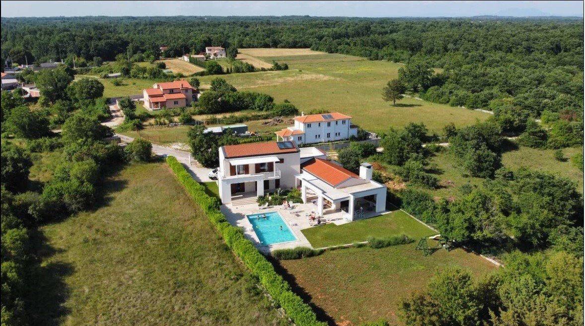 Villa Dora Istria Stokovci air view forest 2