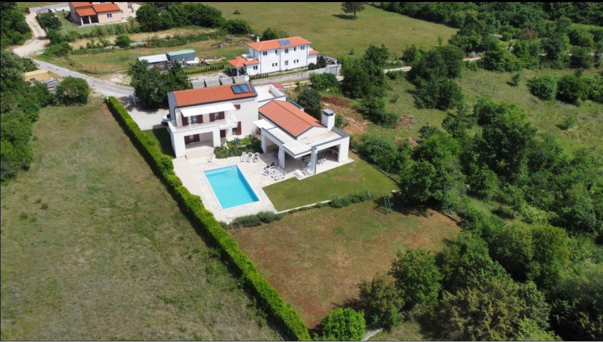 Villa Dora Istria Stokovci air view forest